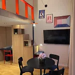 Heritage Haven Mezzanine With Balcony アパート *