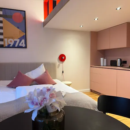 Heritage Haven Mezzanine With Balcony * Praga