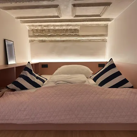 Heritage Haven Mezzanine With Balcony Apartamento *