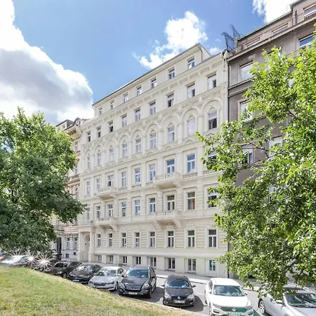 Apartamento Heritage Haven Mezzanine With Balcony Praga